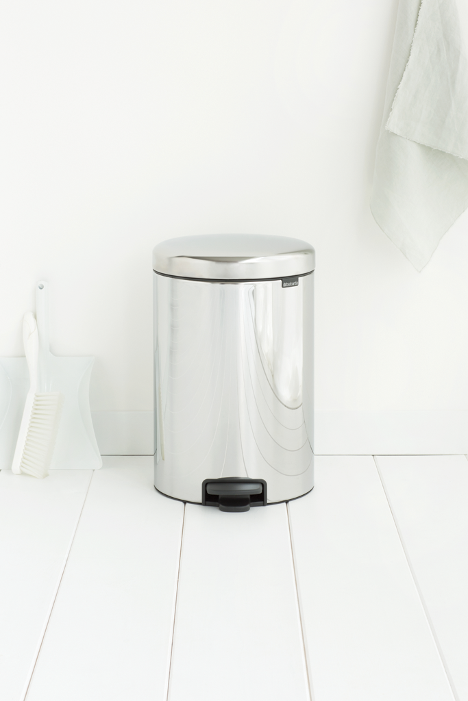 NewIcon Pedal Bin with Metal Inner Bucket - 20L