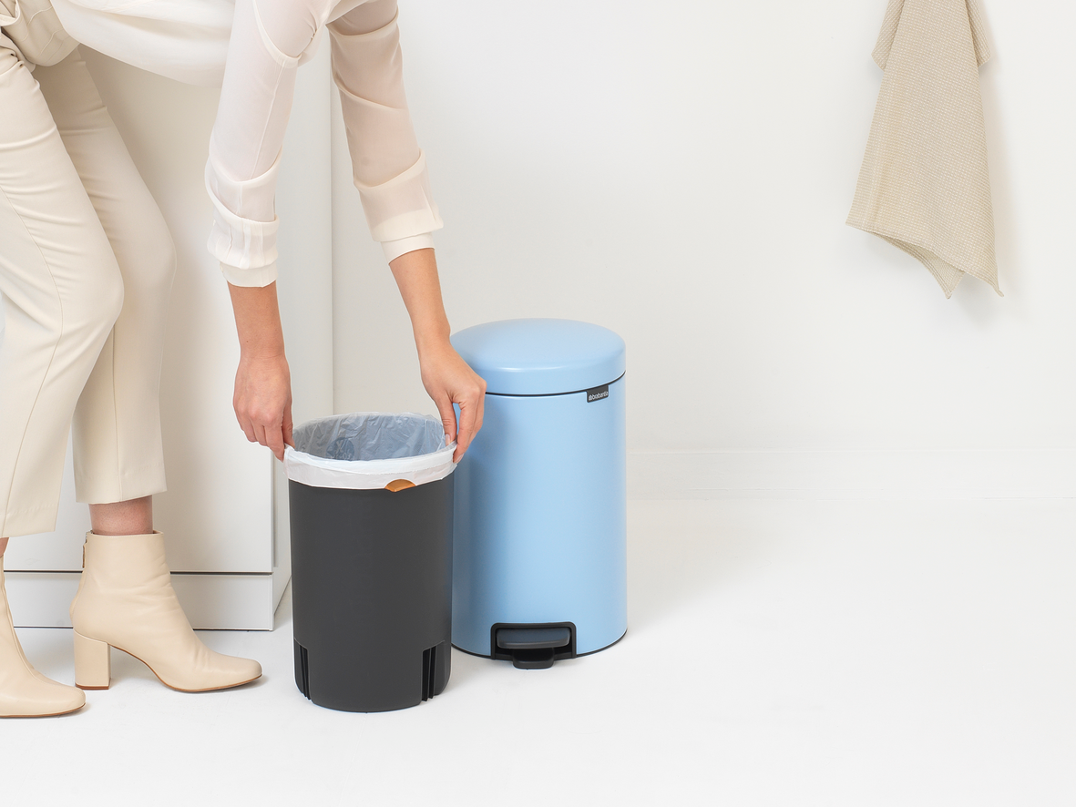 NewIcon Pedal Bin with Plastic Inner Bucket - 12L