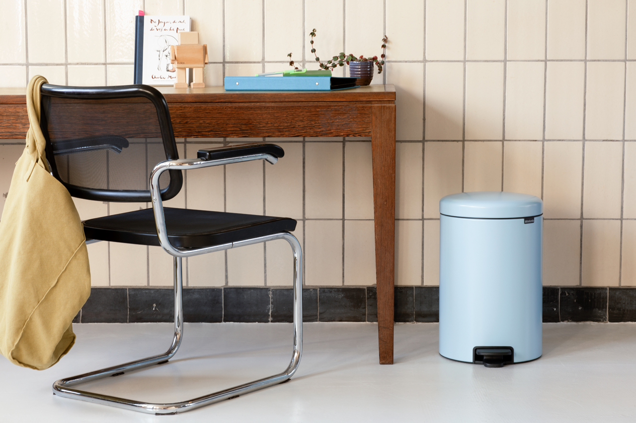 NewIcon Pedal Bin with Plastic Inner Bucket - 20L