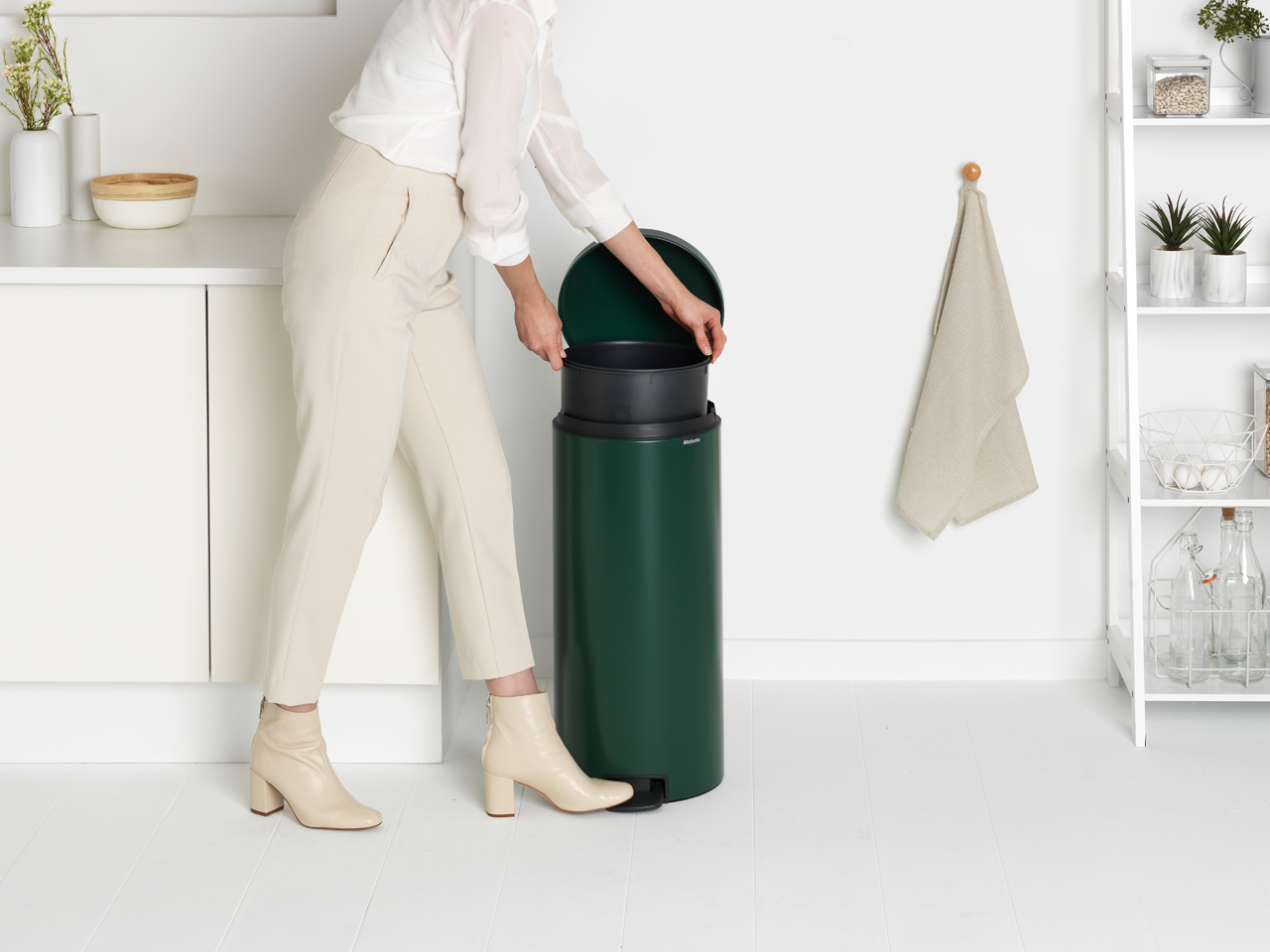 NewIcon Pedal Bin with Plastic Inner Bucket - 30L