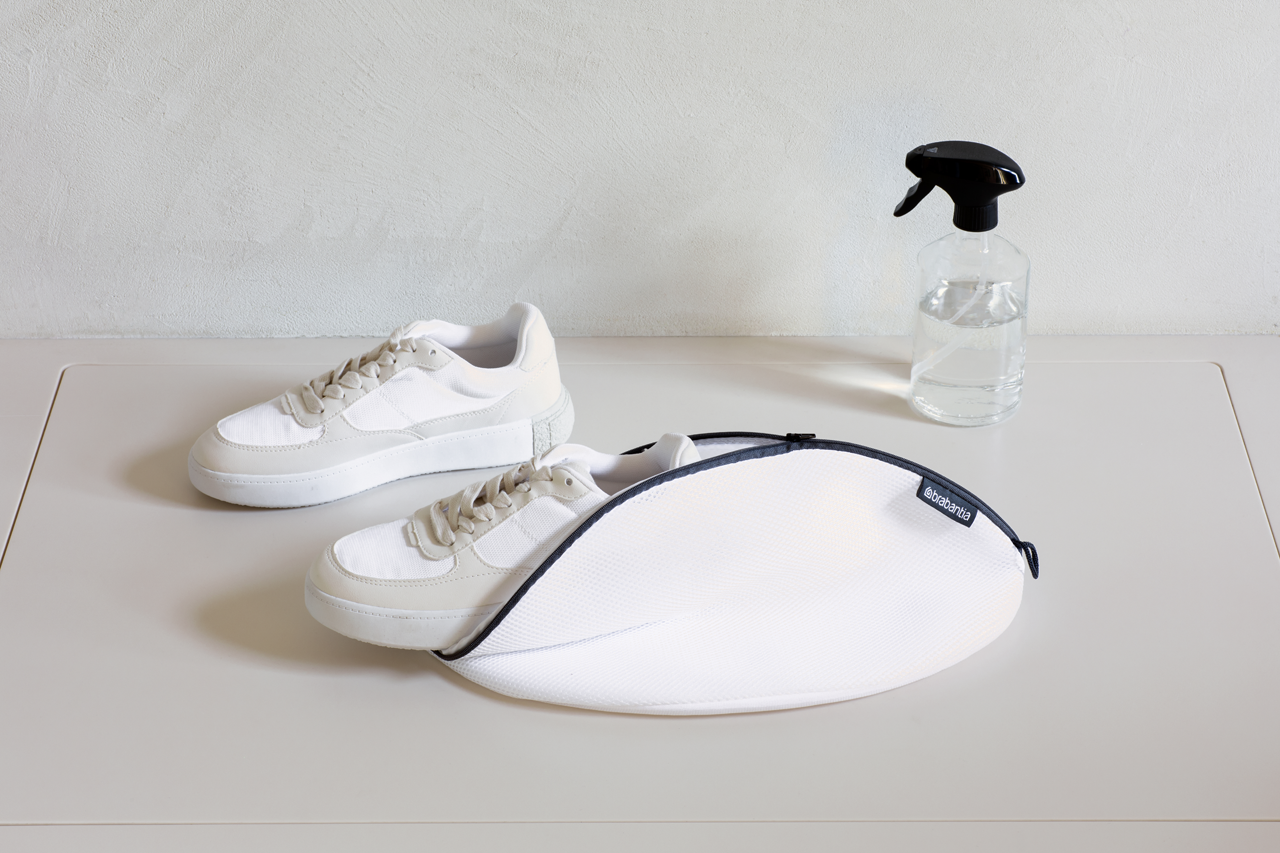 Sneaker Wash Bag - White