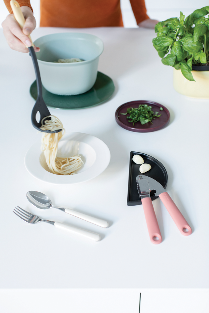 Tasty+ Bake&Mix Colander - 2.4L - Jade Green