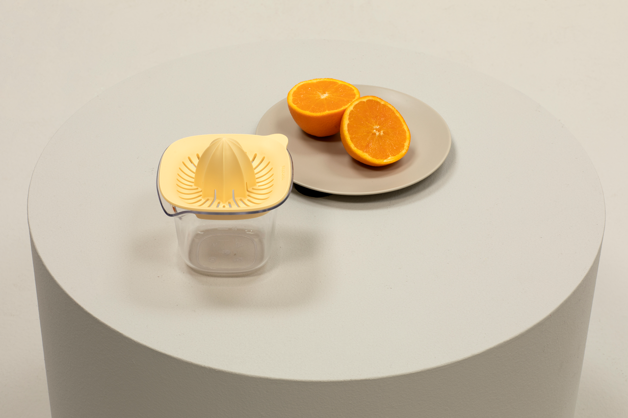 Tasty+ Bake&Mix Measuring Jug and Juicer - 0.5L - Vanilla Yellow