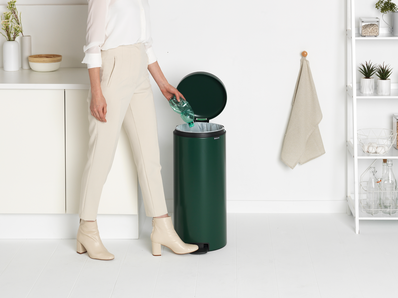 NewIcon Pedal Bin with Plastic Inner Bucket - 30L
